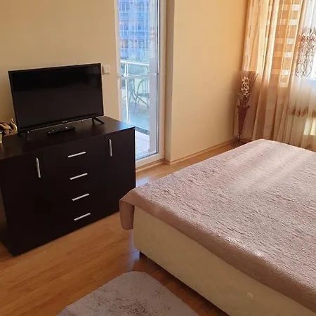 Sunny House Family Apartament Nesebyr