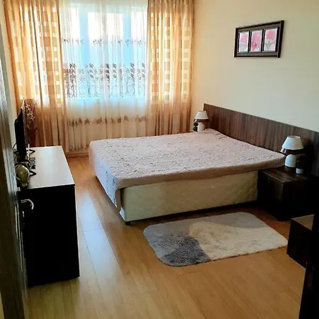 Sunny House Family Apartament *
